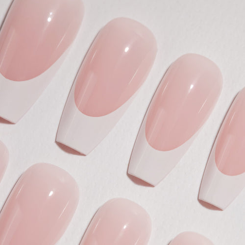 ITGRL press on nails zoomed - Lilac St.
