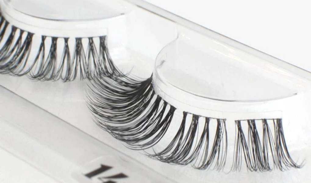 natural eyelashes