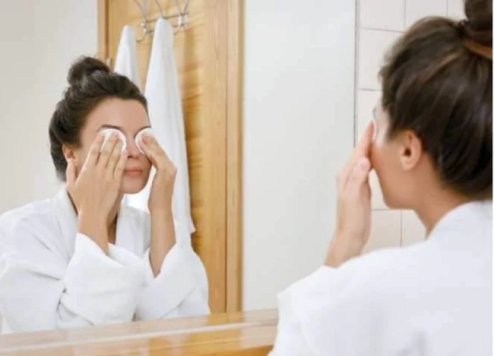 How to remove eyelash glue