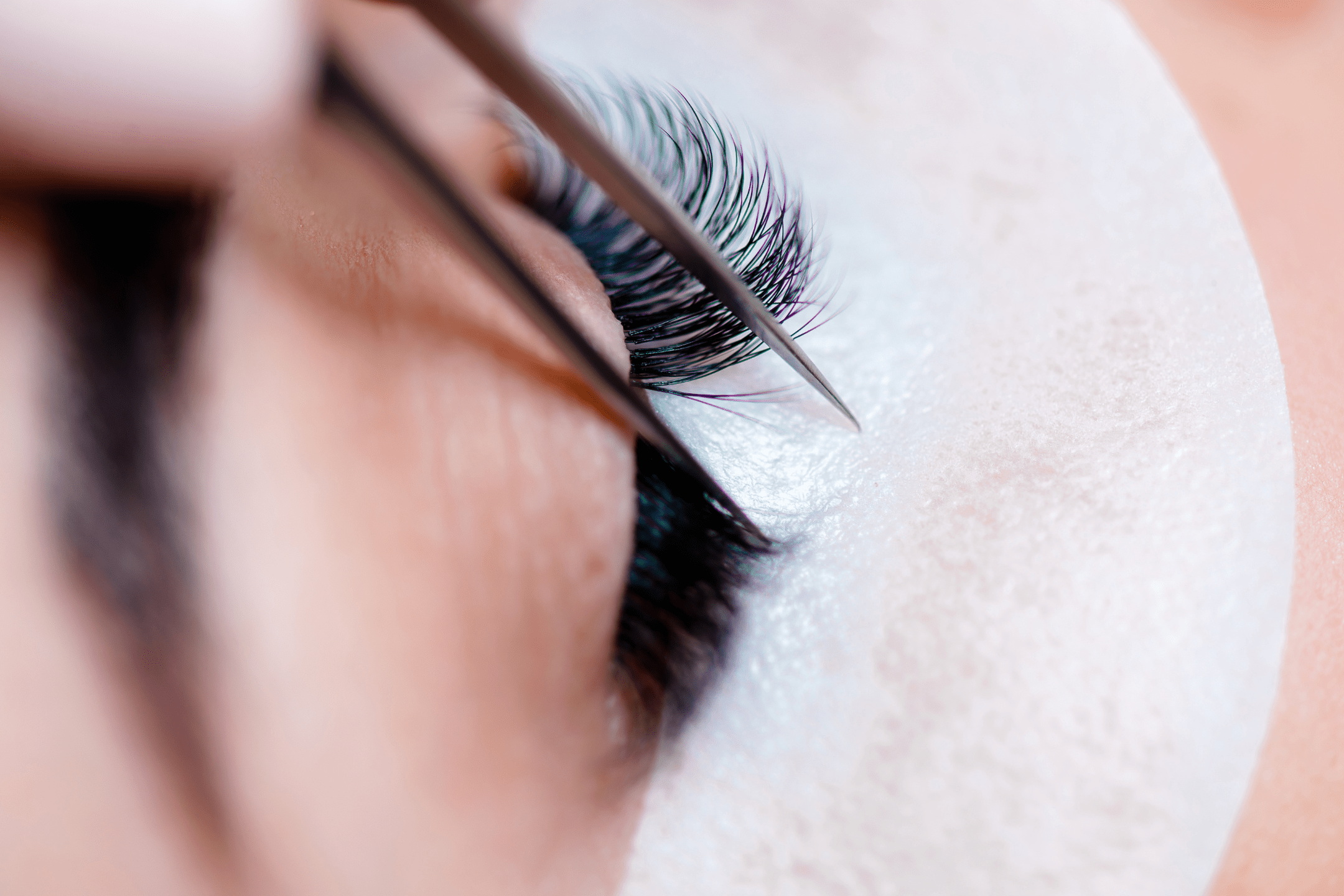 Do Eyelashes Grow Back if Cut?