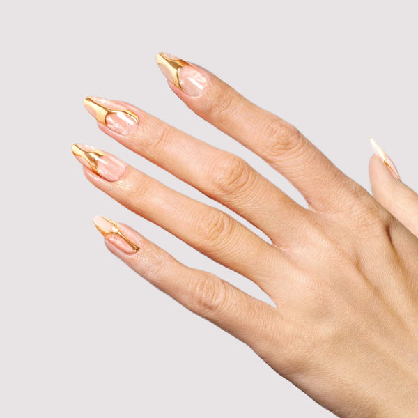 Gold In My Veins Nails – Luxe Metallic Shine