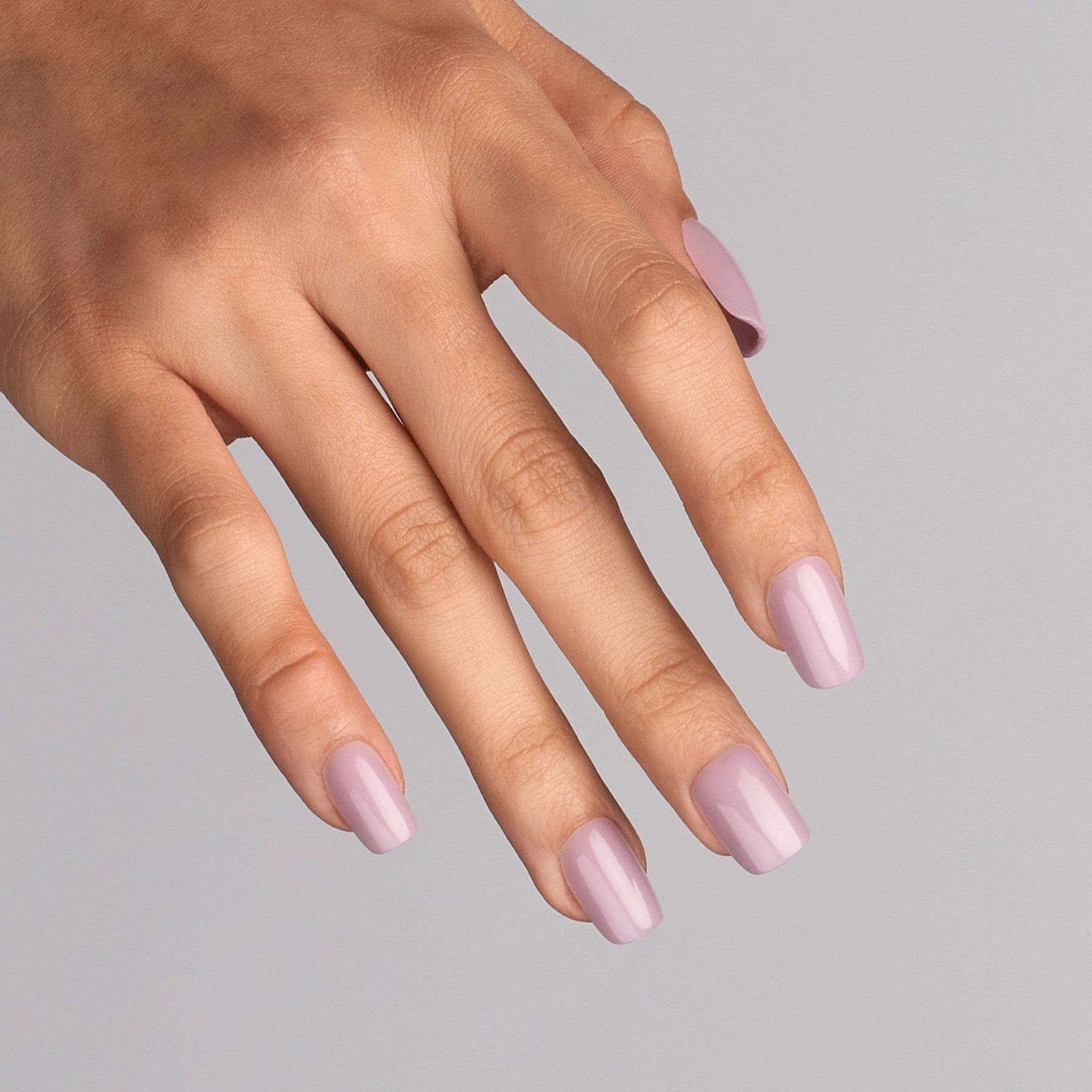 Grey Wisteria Press on nails on model - Lilac St.