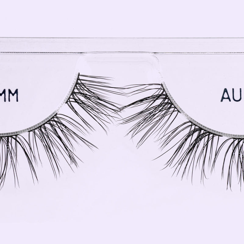 Aura lash tray upclose